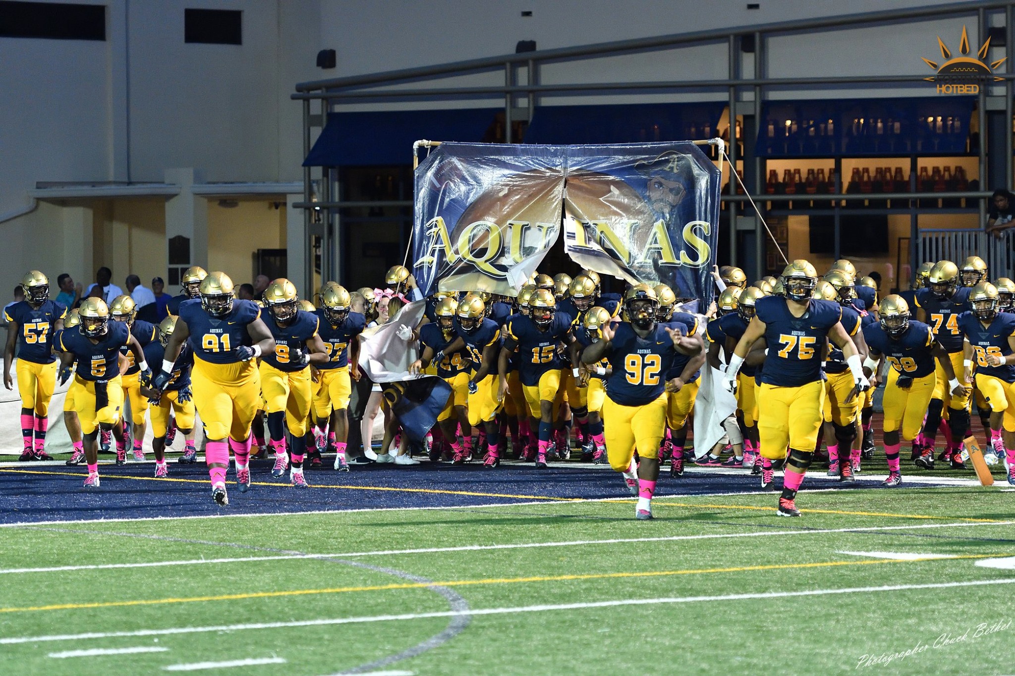 St. Thomas Completes Undefeated Regular Season, Routs Western 41-16 ...